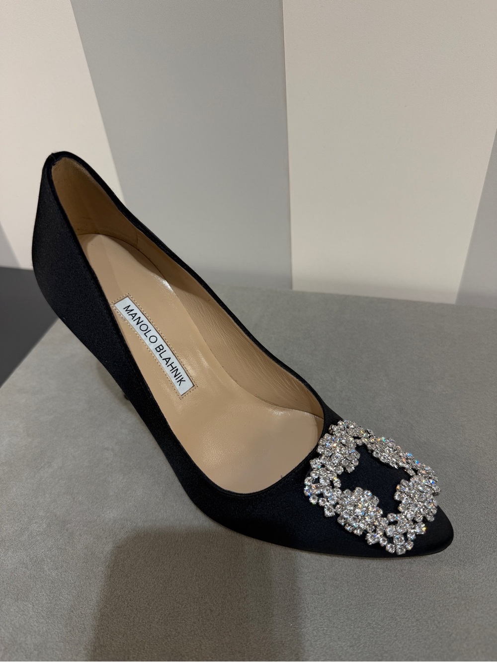 MANOLO BLAHNIK
90mm Hangisi pumps